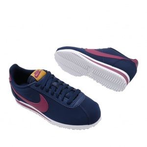 NIKE CLASSIC CORTEZ SHOES BLUE BERRY SIZE 7.5
